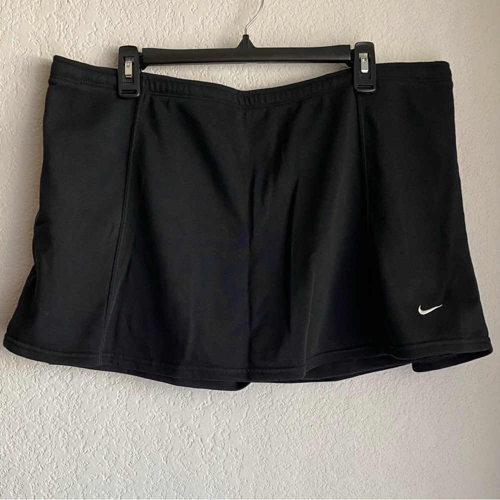 Nike Women's Black Skort